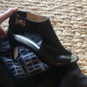 MATT BERNSON HEELS